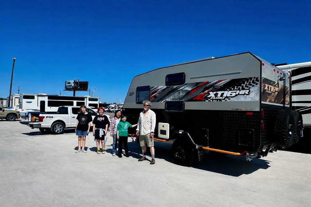 Woohoo!! Huge congrats to the Perney Family on their new 2023 MDC Overland XT16HRD Family! This rugged off-road camper is great!