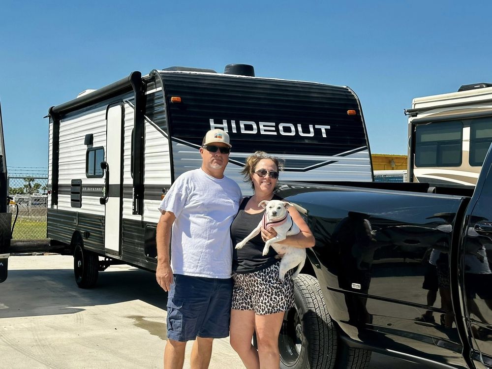 Rollin' on out! Congrats to Mr. & Mrs. Bradburn (& pooch) on their 2022 Keystone Hideout 186SS! This travel trailer is the perfect.