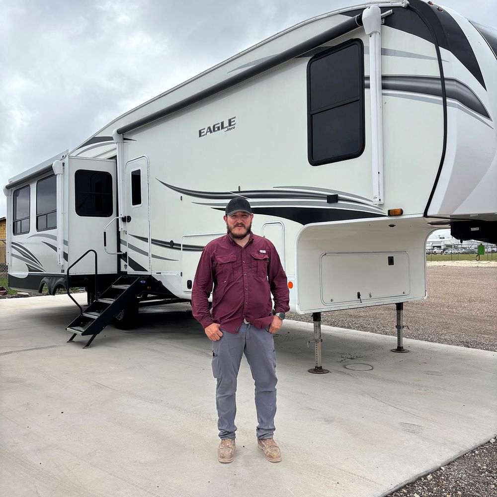 Thrilled for this happy camper! Congrats Mr. Escamilla on the 2021 Jayco Eagle 321RSTS! We can not thank you enough for trusting us!