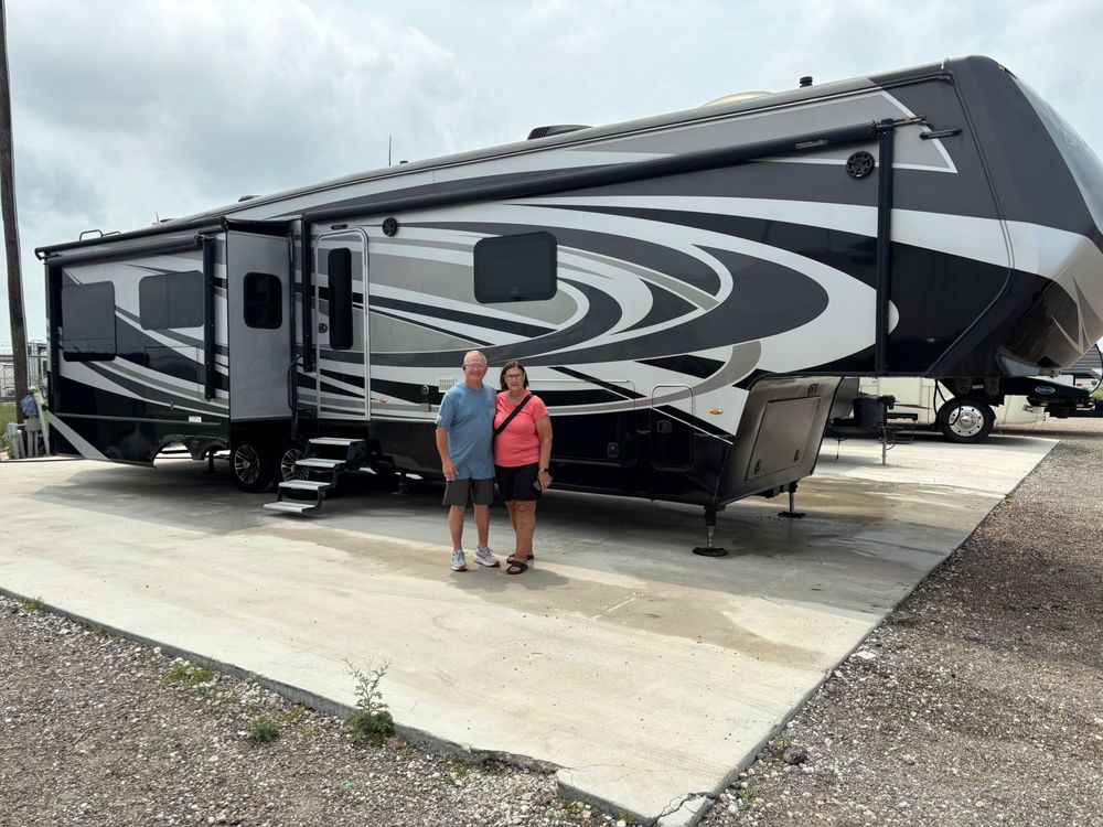 Hurray for more happy campers! Congrats Mr. and Mrs. McKee on your 2017 Augusta RV Ambition AB-38FB luxury fifth wheel. Thank you!